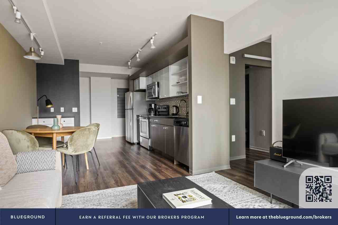 45 Stuart Street - Photo 5 of 42