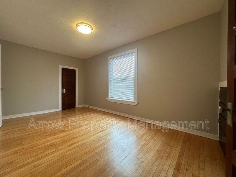 626 N 23rd St - Photo 5 of 12