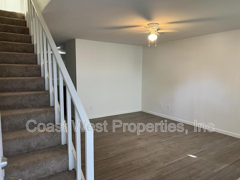 1176 Cypress Ave - Photo 5 of 16