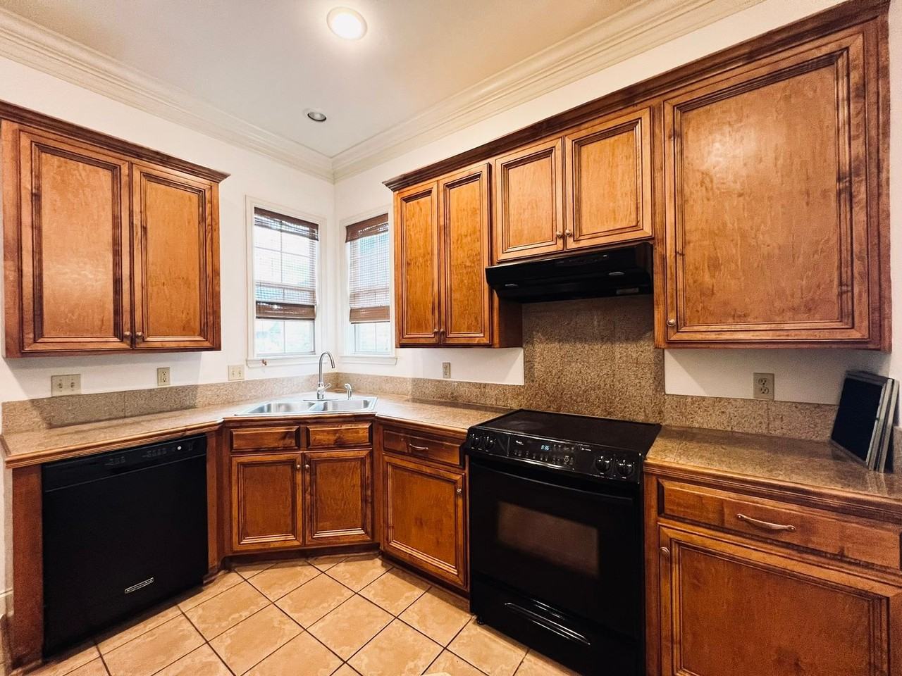 125 Oakbend Dr - Photo 4 of 18