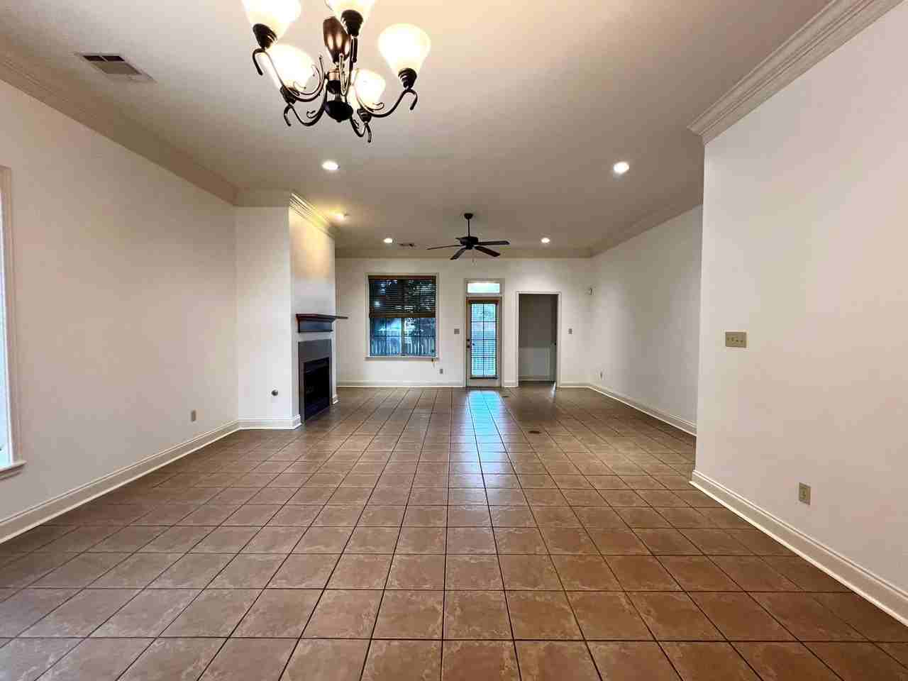 125 Oakbend Dr - Photo 7 of 18