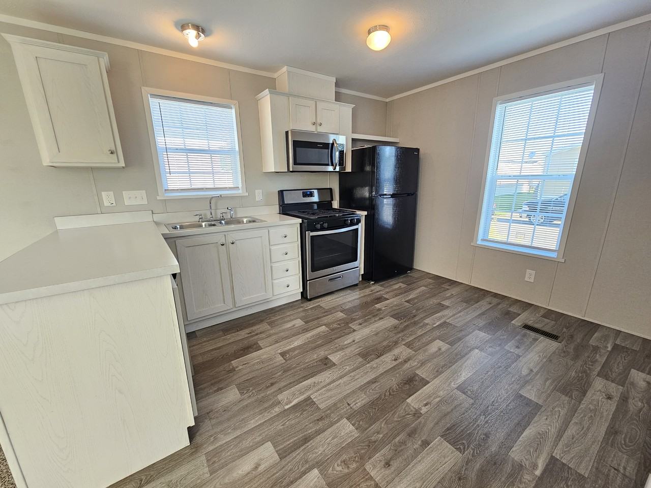 46000 Geddes Rd #14 - Photo 2 of 8