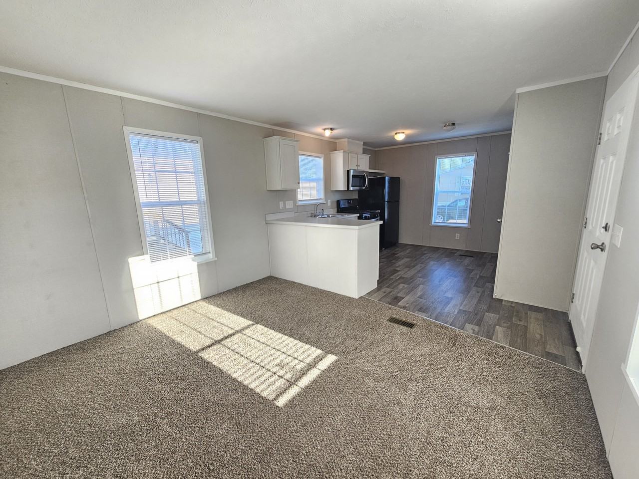 46000 Geddes Rd #14 - Photo 4 of 8