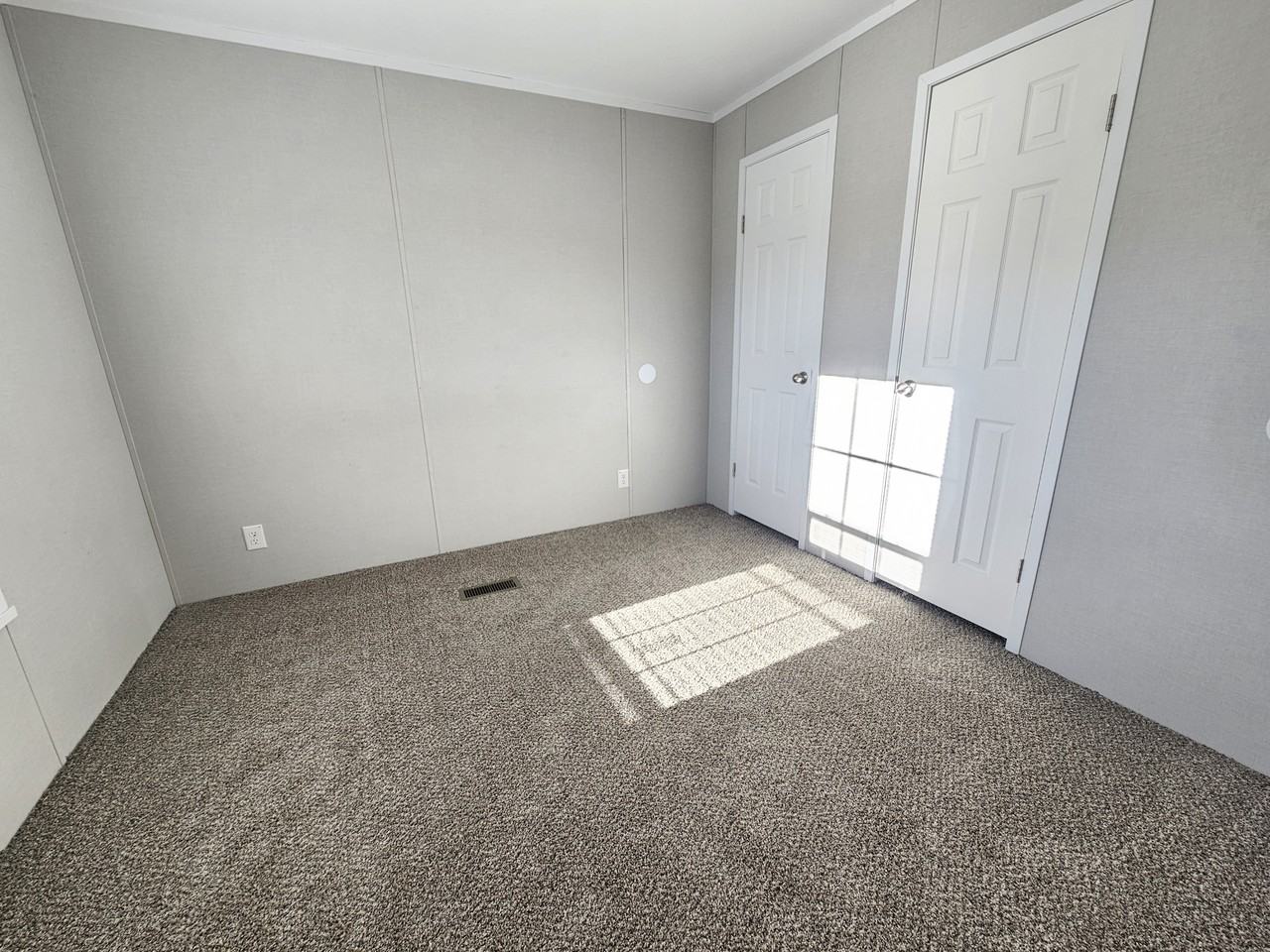 46000 Geddes Rd #14 - Photo 5 of 8