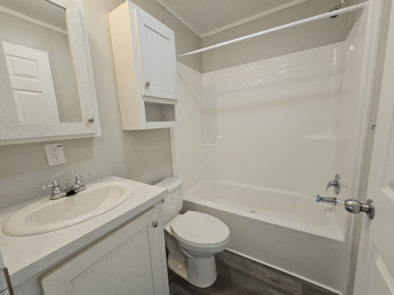 46000 Geddes Rd #14 - Photo 6 of 8