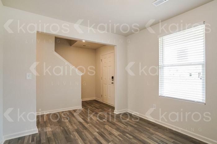 105 Kyles Dr - Photo 2 of 16