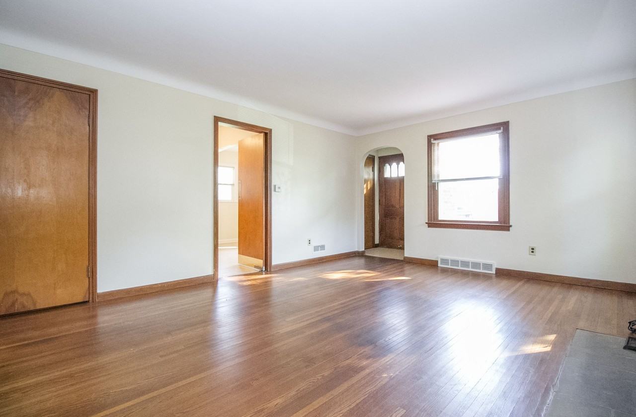 2943 Escott Ave #NA - Photo 7 of 24