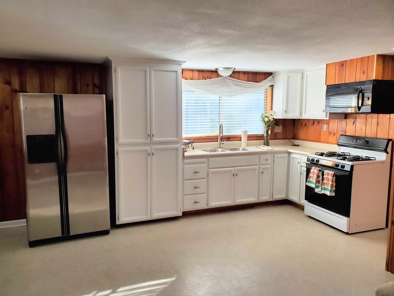 520 B St #NA - Photo 2 of 25