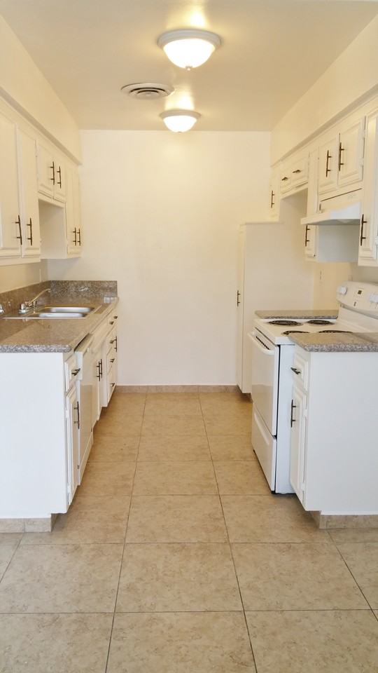 7032 Ming Ave #AE - Photo 6 of 8