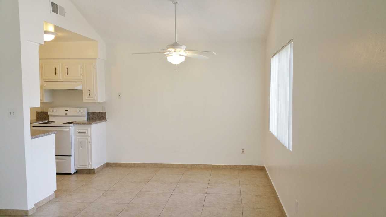 7032 Ming Ave #AE - Photo 7 of 8