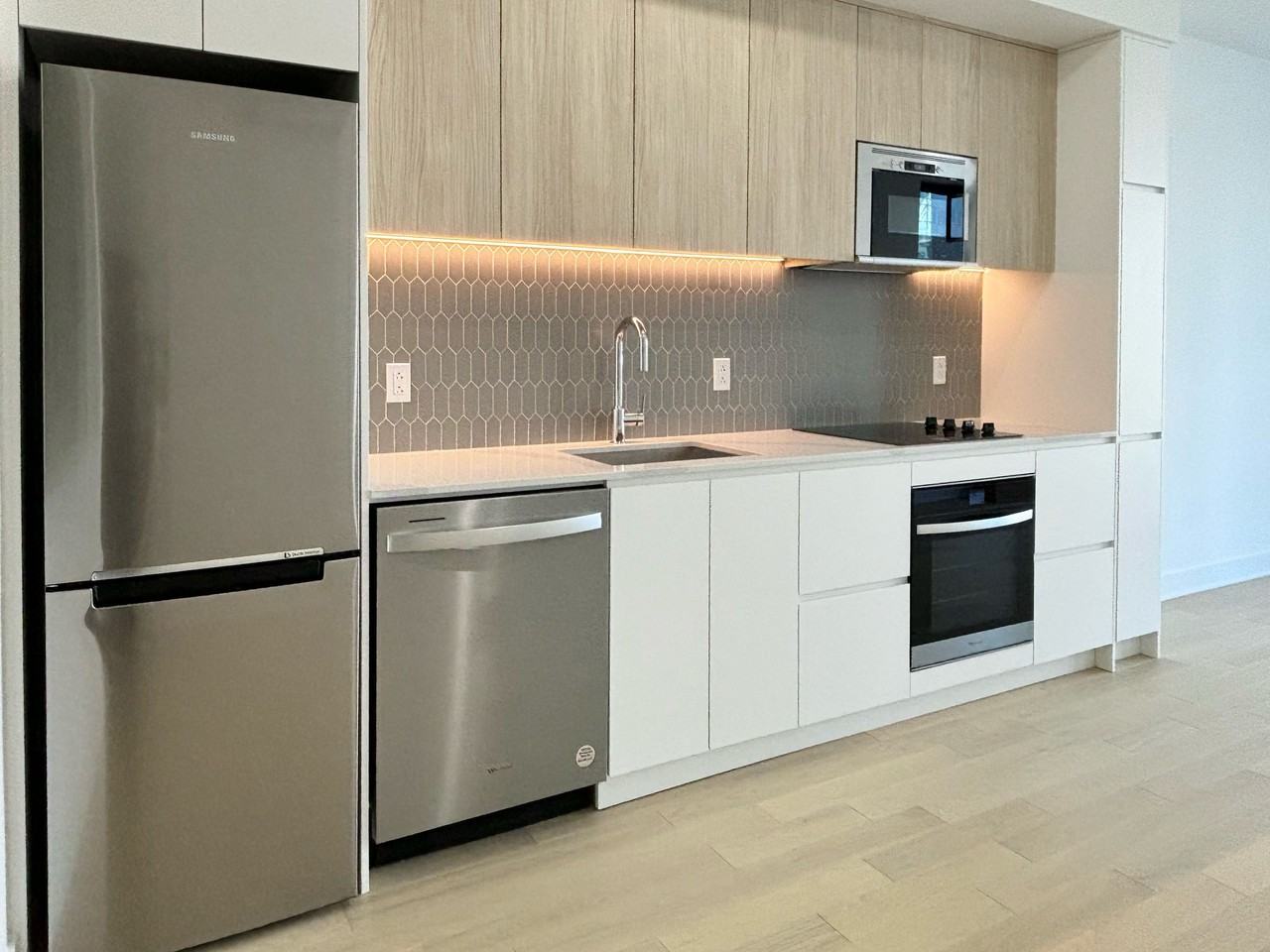 200 Rue Marie-Charles-Le Moyne #205 - Photo 2 of 9