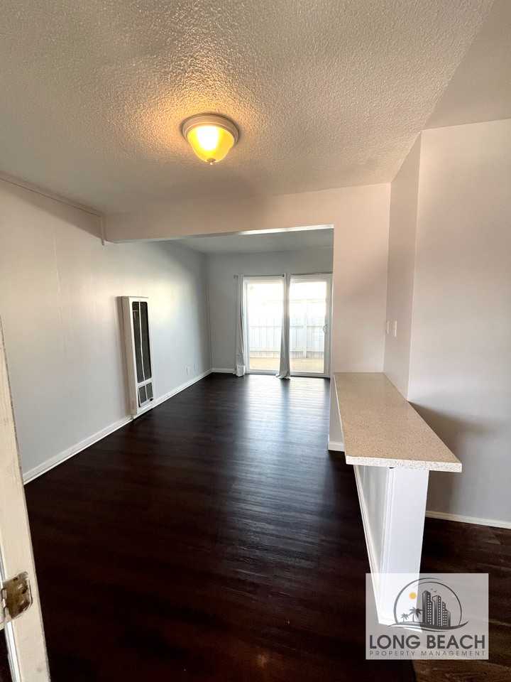 859 West 19th Street #16 - Photo 6 of 10