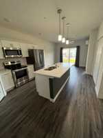 featured image of 100 W Limestone Pass