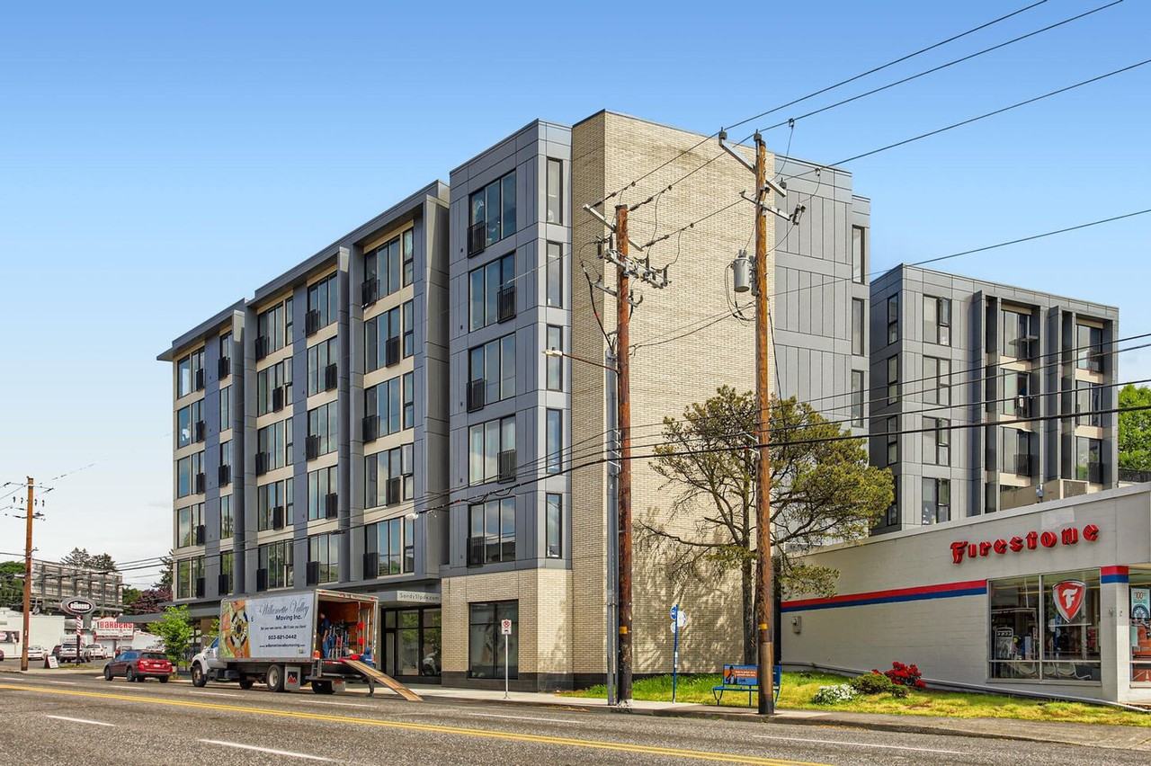 Rose City Flats: New Apartments near the Iconic Hollywood District - Photo 3 of 50