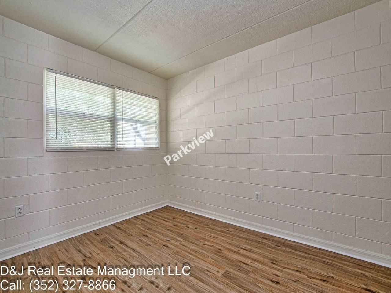 Parkview Apartments - Photo 4 of 29
