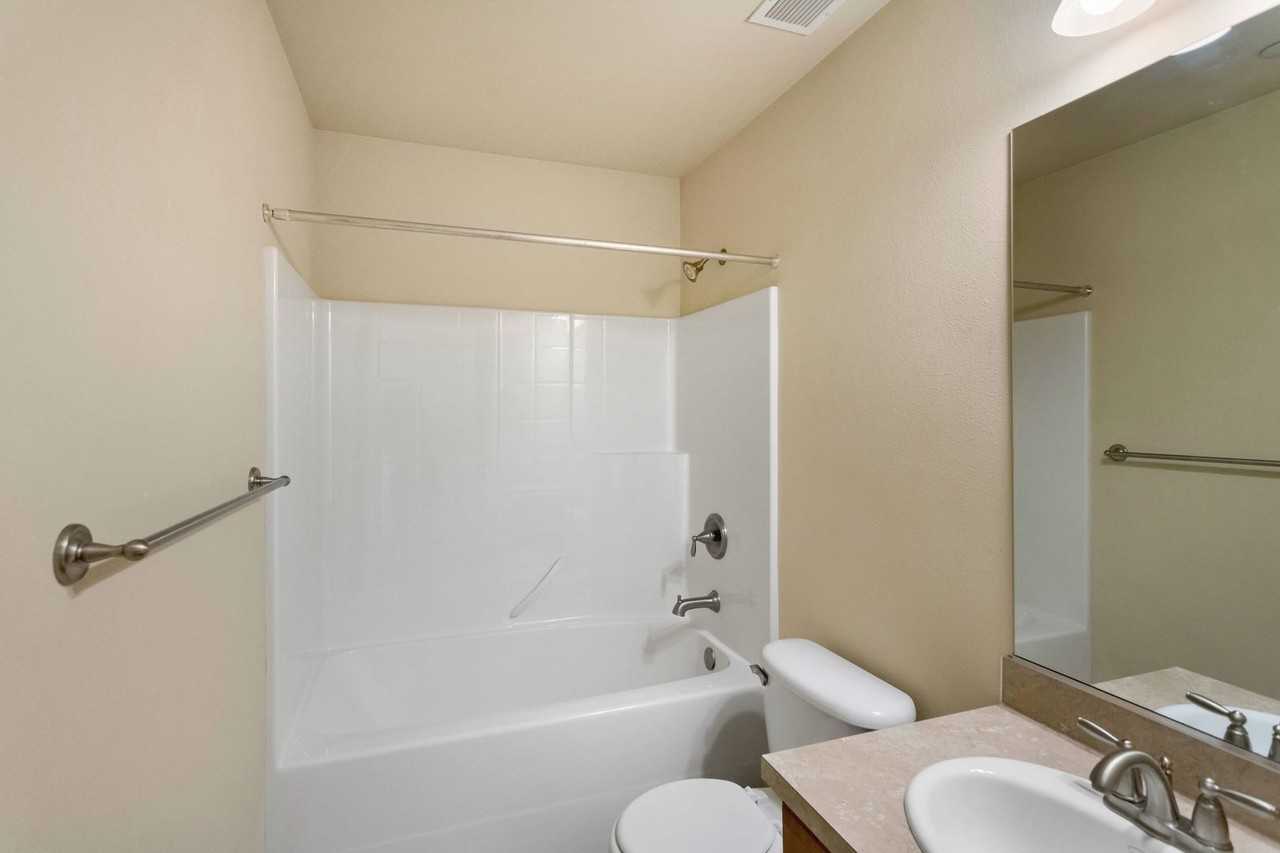 259 Se Ely St #B105 - Photo 6 of 12