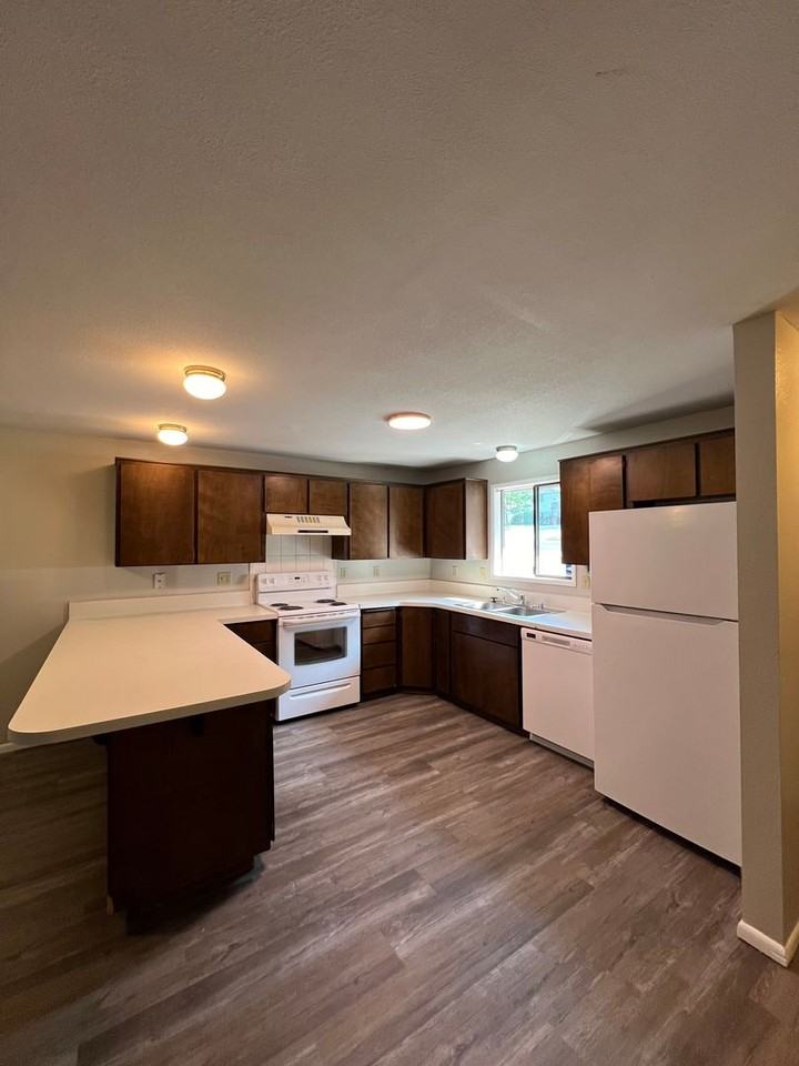 4217-4219 W. Indian Trail Rd - Photo 3 of 13