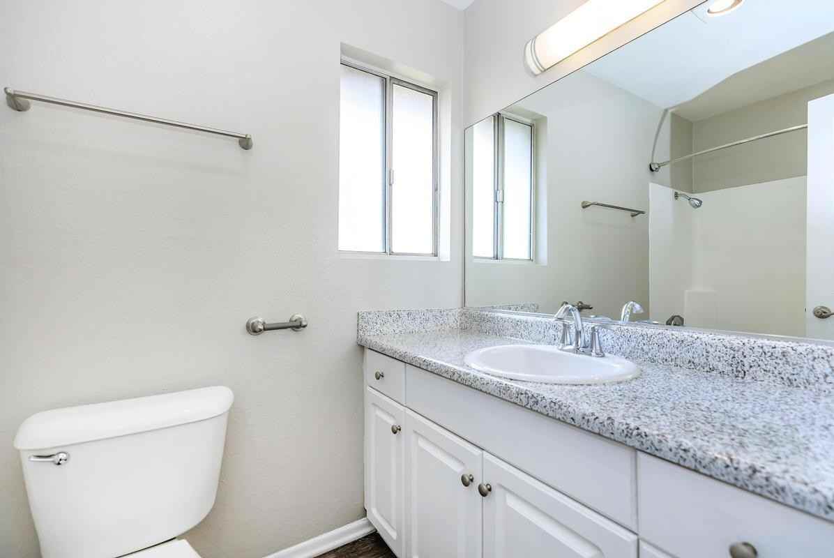 11250 Dale St - Photo 3 of 32