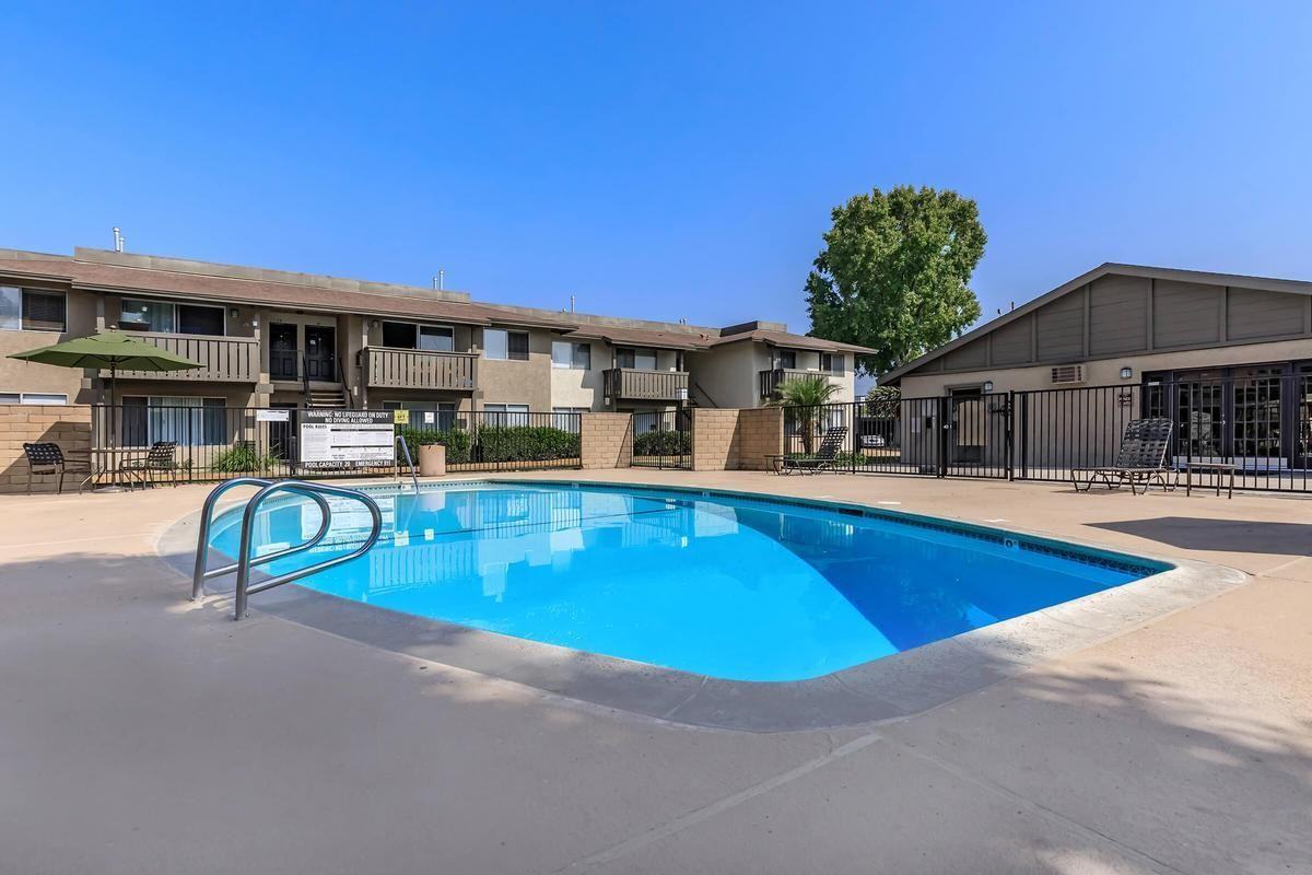 11250 Dale St - Photo 5 of 32