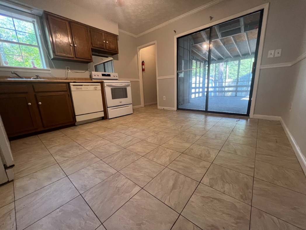 119 Summerwood Dr #119 - Photo 3 of 11