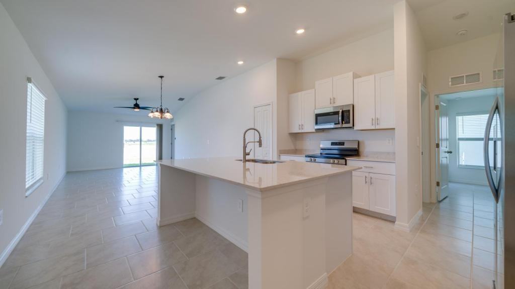 17400 Monte Isola Way - Photo 3 of 18