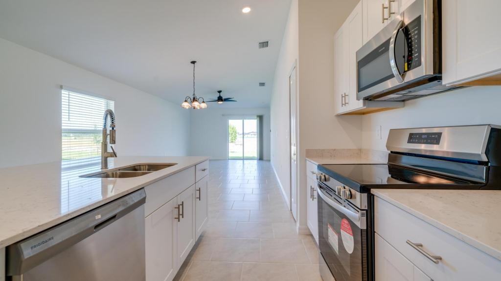 17400 Monte Isola Way - Photo 4 of 18