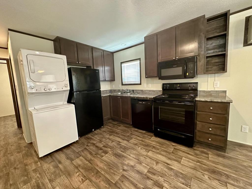 230 Davis Ford Ln - Photo 3 of 7