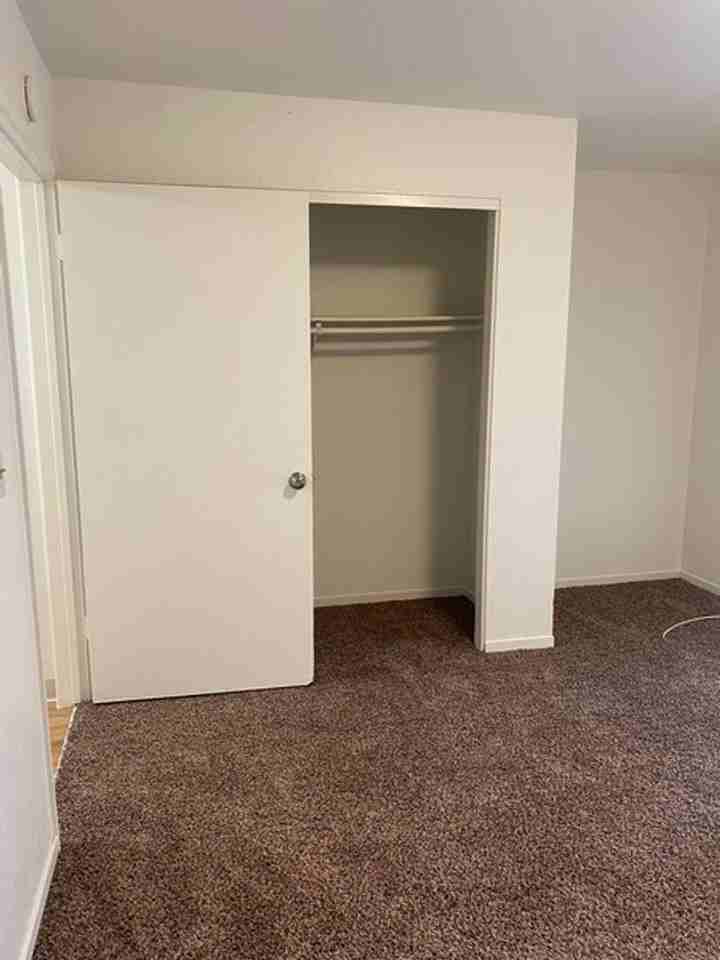 Oakwood Village Apartments - Photo 7 of 27