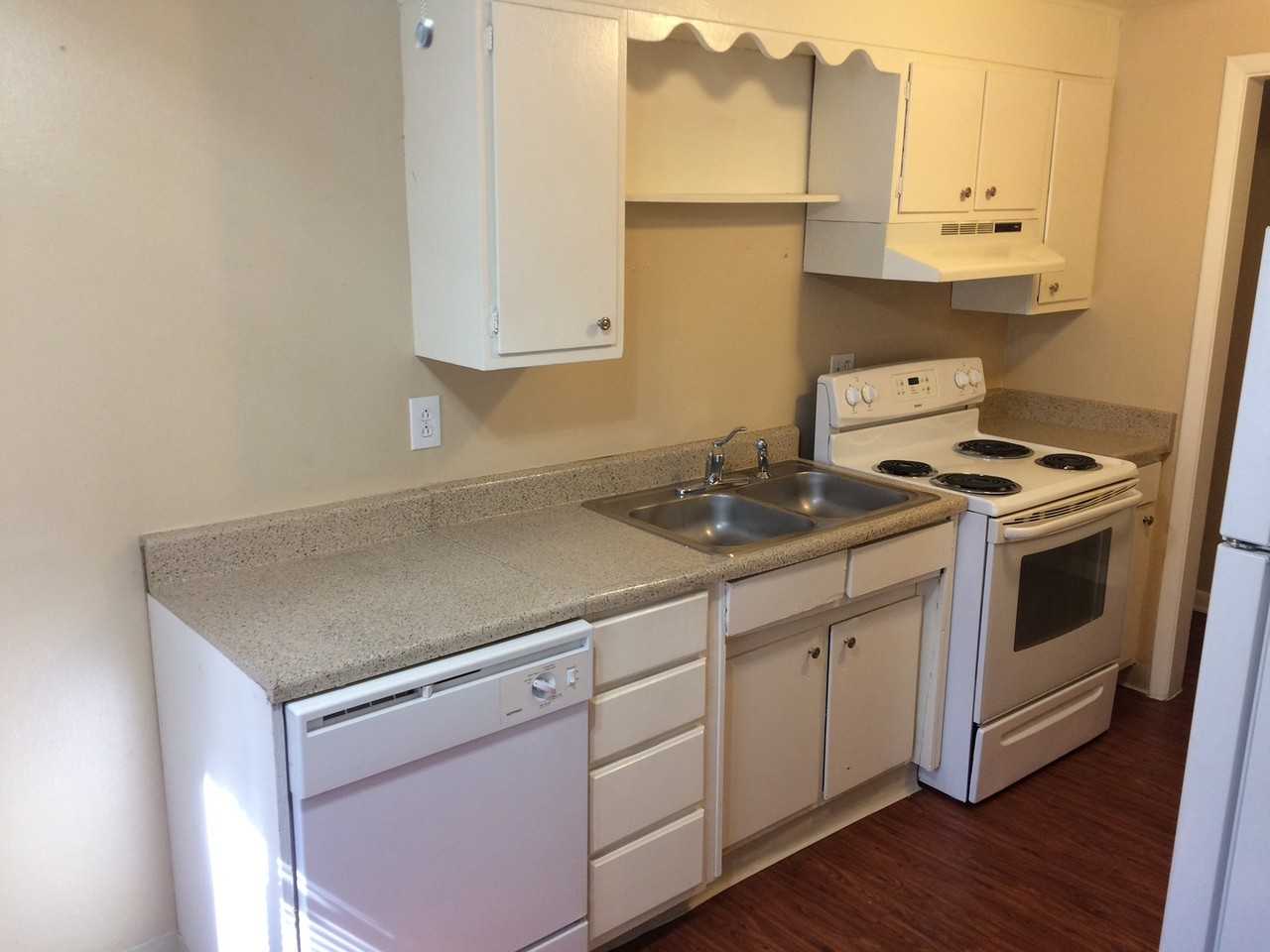 1160-1198 S Allison St - Photo 2 of 12