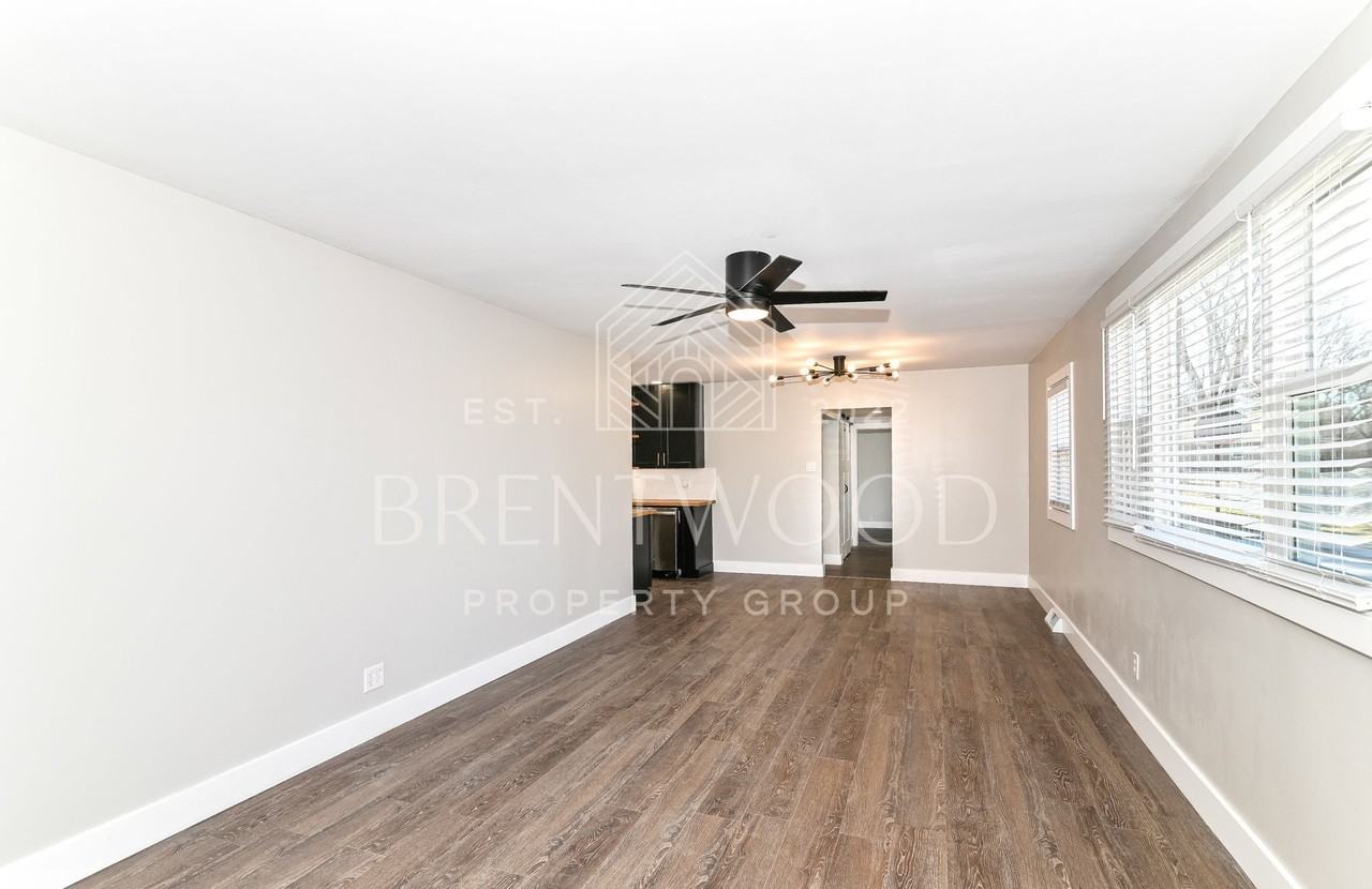 2905 Halifax Dr - Photo 3 of 31