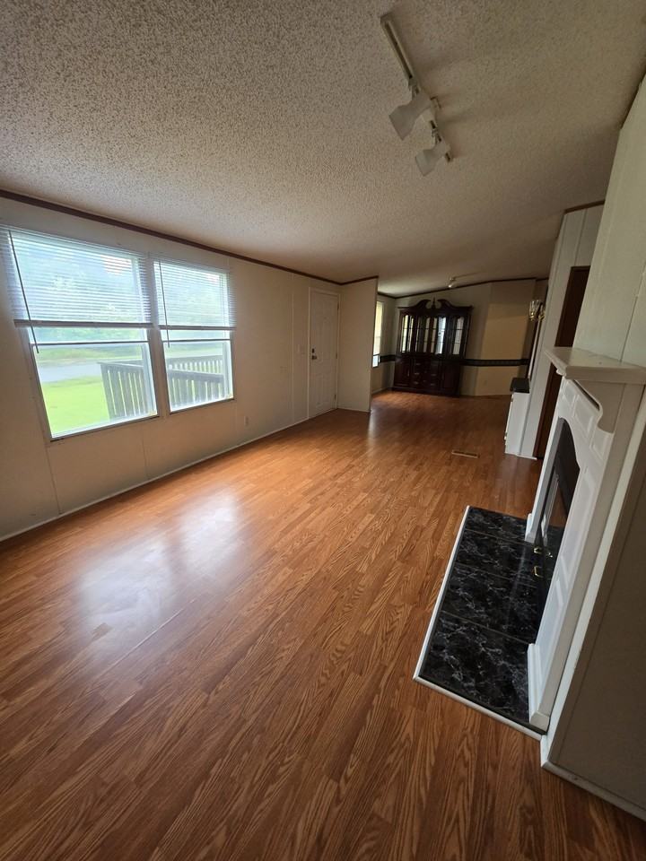 3896 Goshawk Dr - Photo 2 of 11