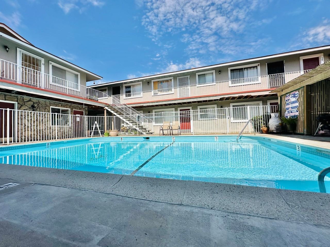Palm Acres Apartments - Photo 2 of 3