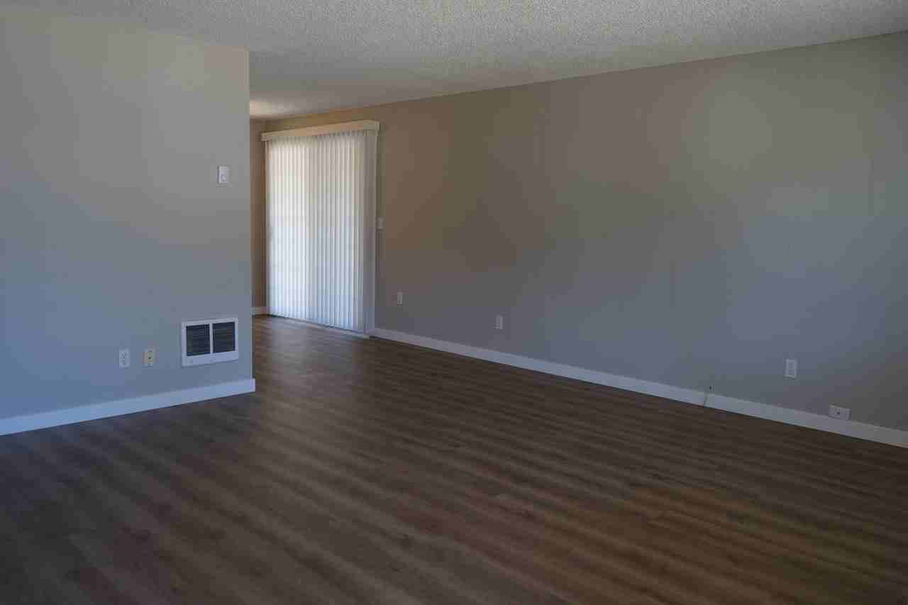 r811e37tthstv - Photo 3 of 15