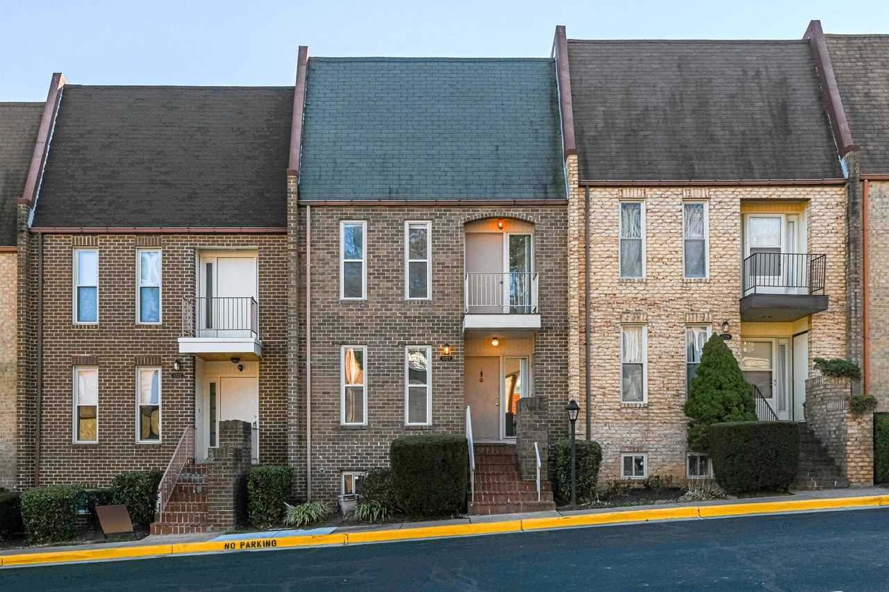 1727 Cy Ct - Photo 2 of 50