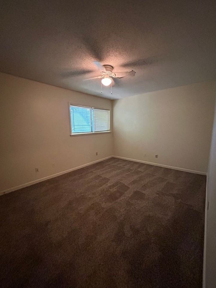 8 Anthony Cir - Photo 7 of 12