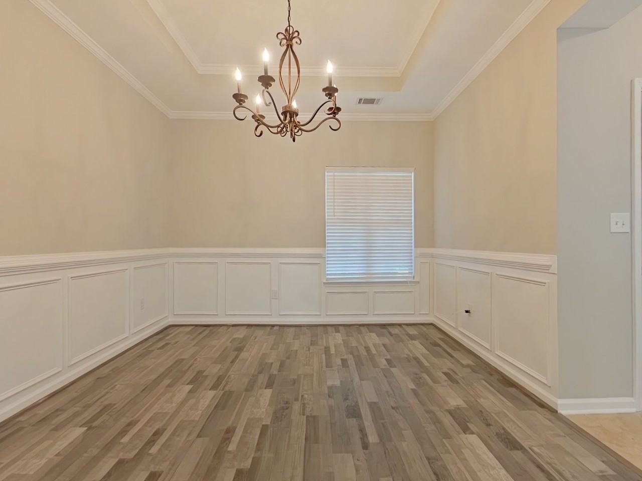 526 Casey Ct - Photo 5 of 23