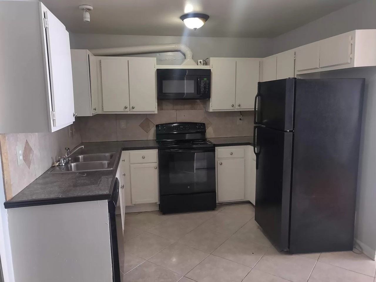 843 Garden Walk Blvd Apt A - Photo 5 of 5