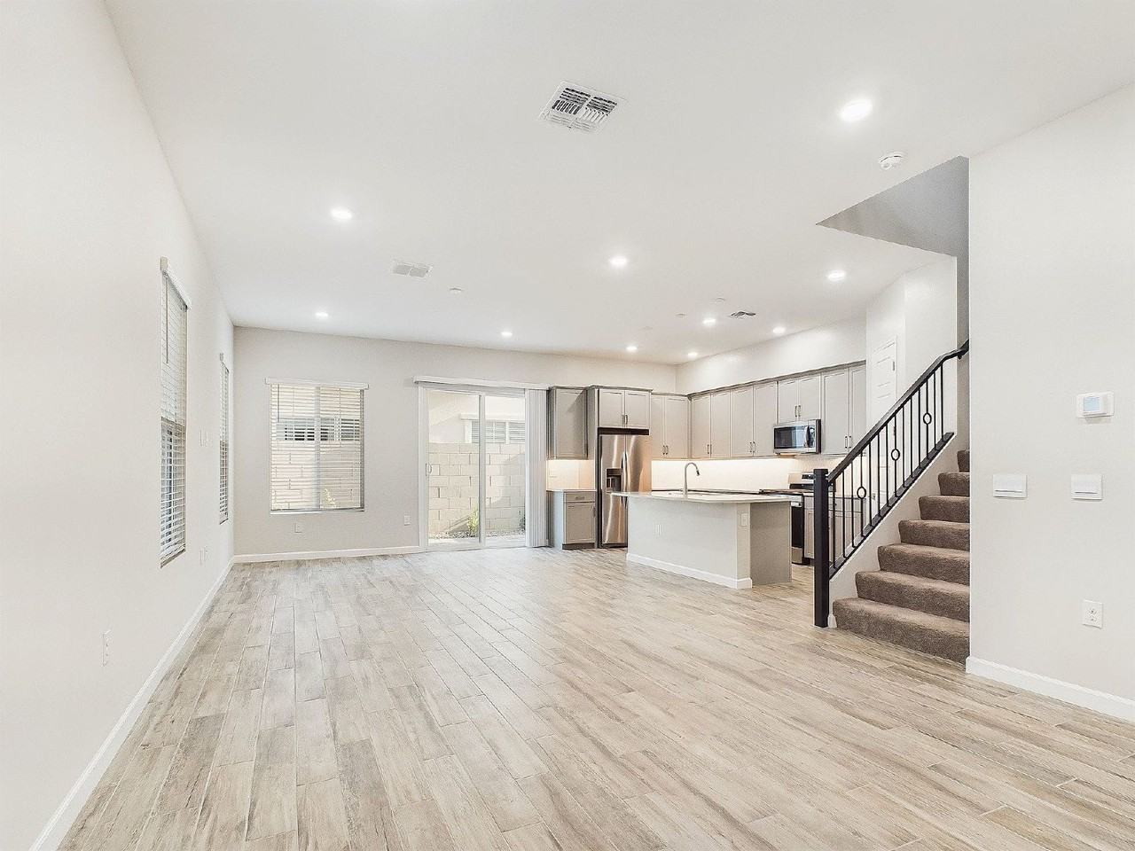5023 E Gallop Way - Photo 7 of 33
