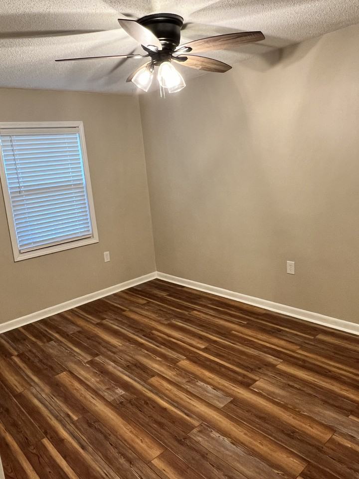 706 Shady Lane Dr #B - Photo 7 of 11