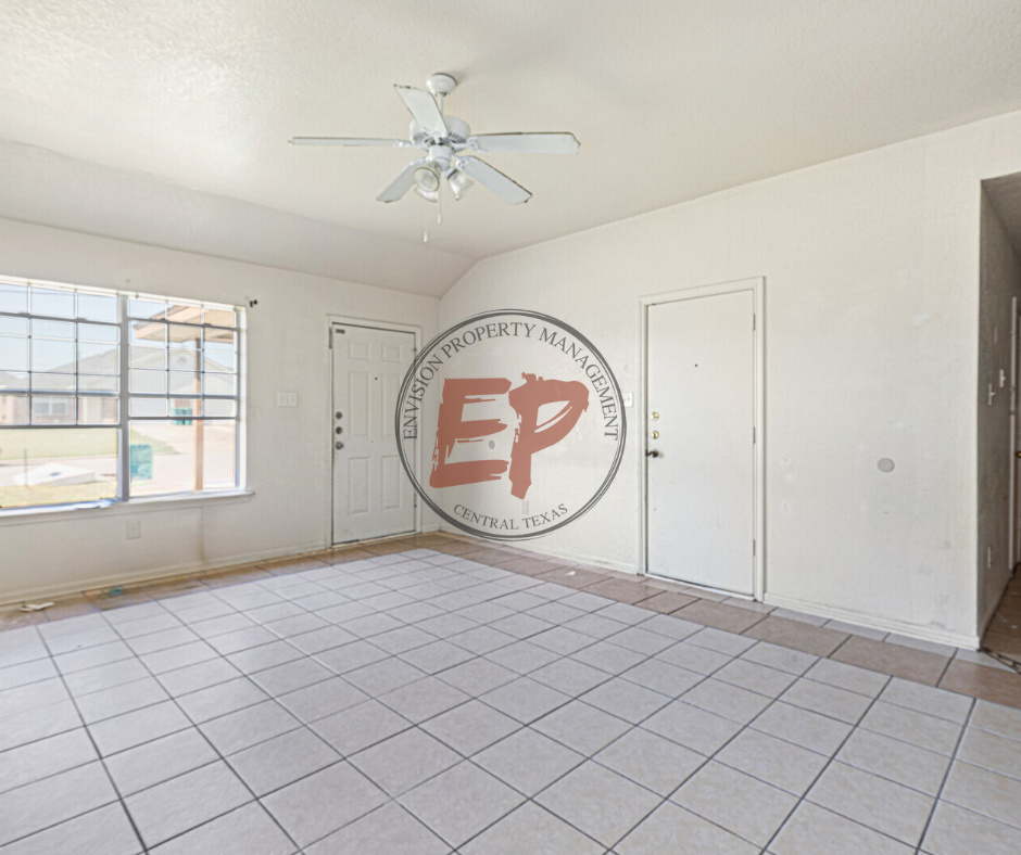 1623 Yuma Trl #A - Photo 3 of 11