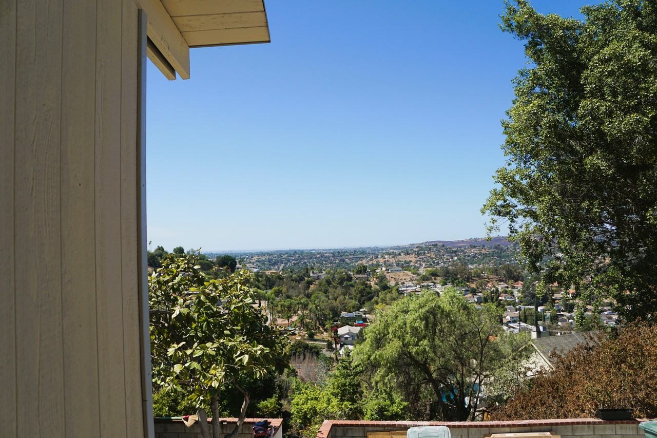 3146 S Bonita St #NA - Photo 4 of 10