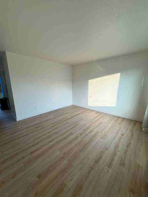 131 Sprucewood Dr #2 - Photo 2 of 11