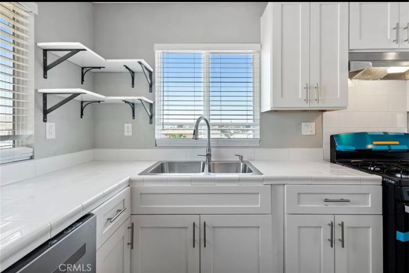 211 W Buena Vista St - Photo 5 of 13