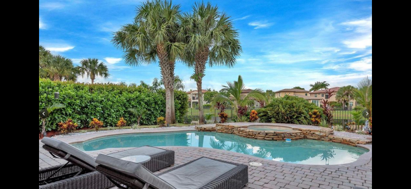 8158 Nw 124th Ter - Photo 2 of 9