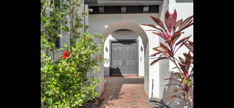 8158 Nw 124th Ter - Photo 3 of 9