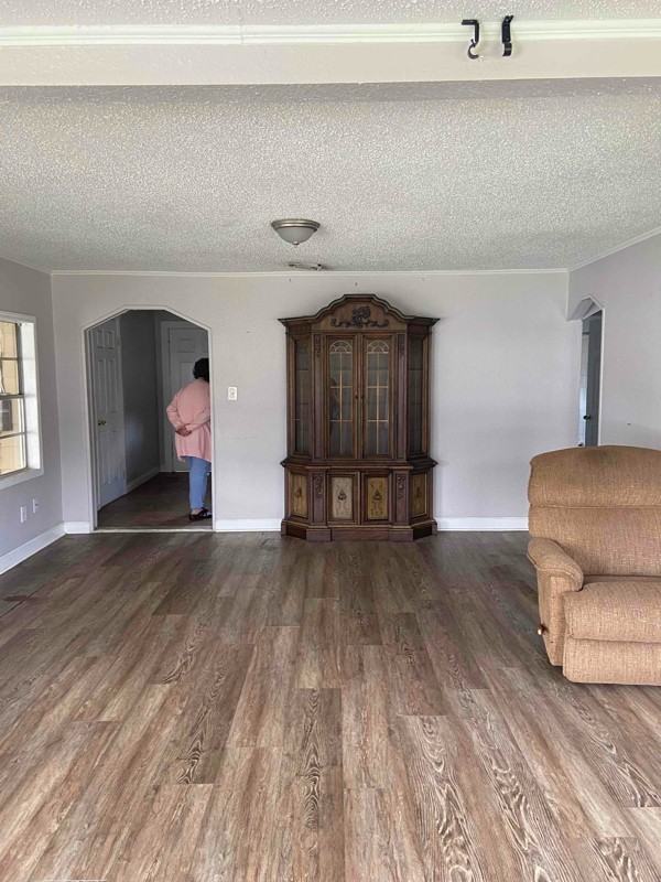 2447 Burns St - Photo 3 of 10