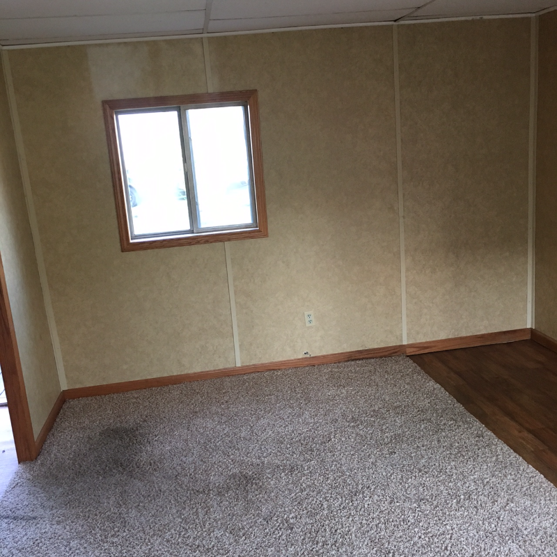 811 E Main St - Photo 2 of 6