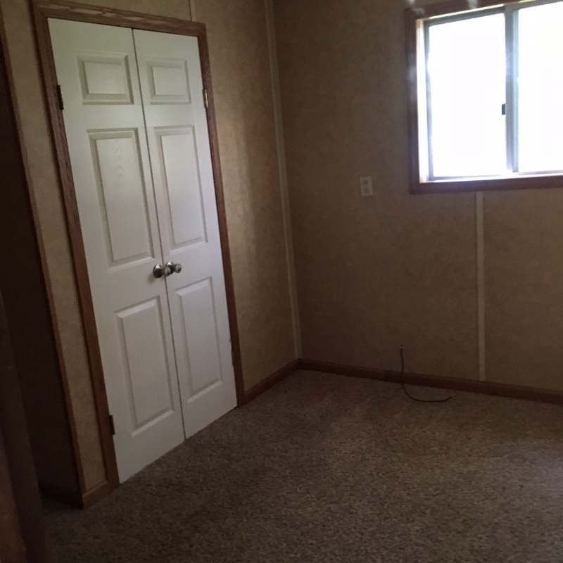 811 E Main St - Photo 3 of 6