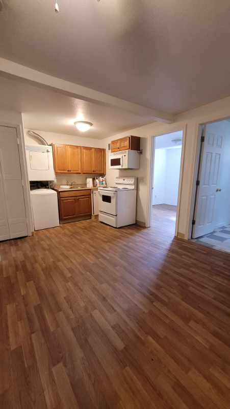 1008 23rd Ave - Photo 2 of 6