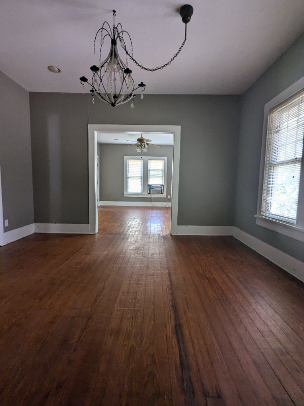 885 W Long St - Photo 4 of 9